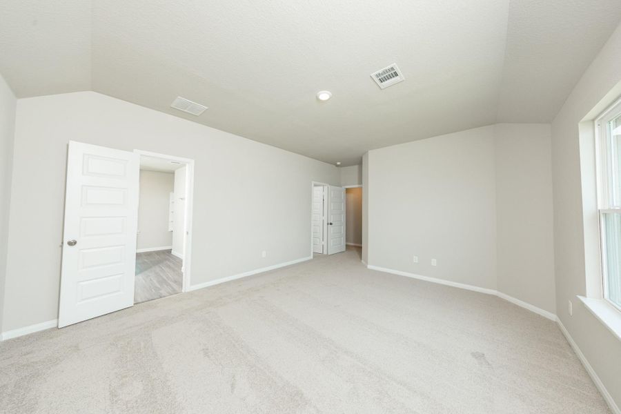 Spacious, unfurnished interior of a new home in Cliffstone Hills, Conroe (Image 14). Spacious, unfurnished interior of a new home in Cliffstone Hills, Conroe (Image 14).