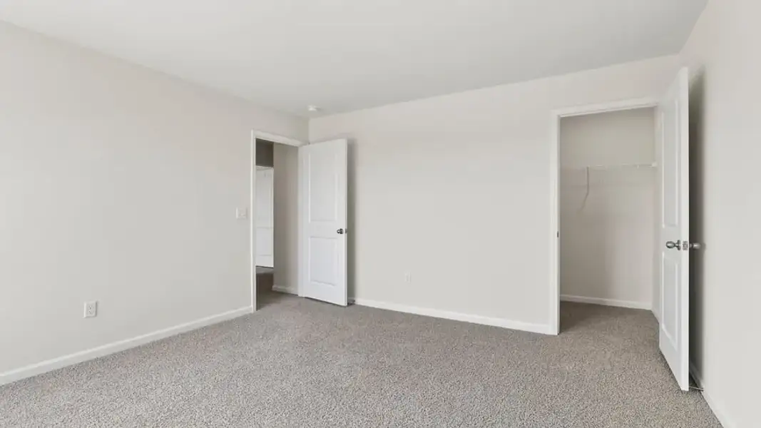 Spacious, unfurnished interior of a new home in Russell Place, Spartanburg (Image 32).