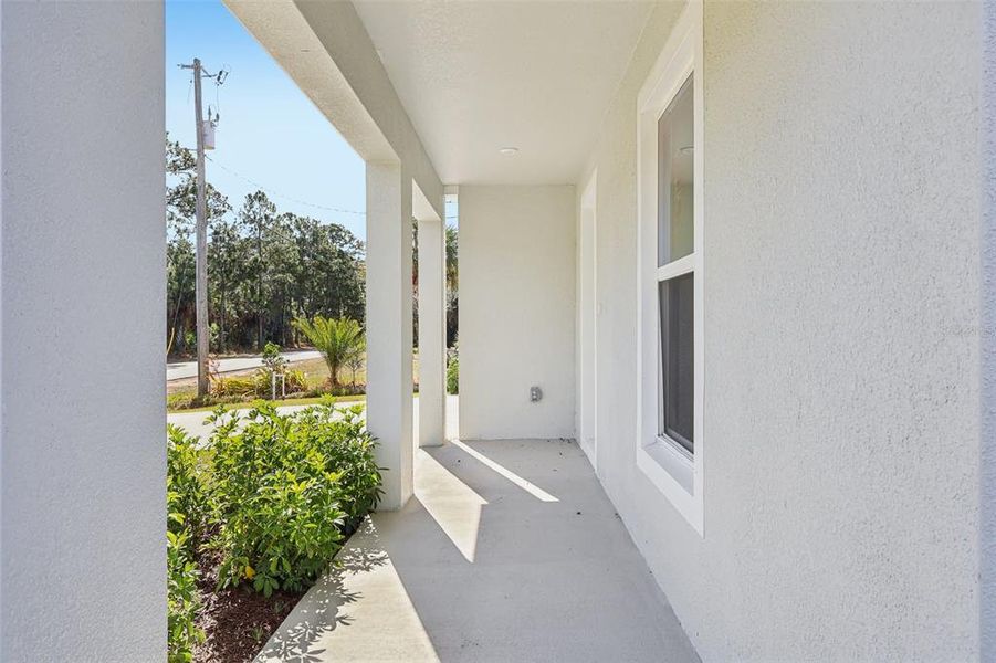 Exterior details and patio area of a home in Palm Bay Classic, Palm Bay (Image 10).
