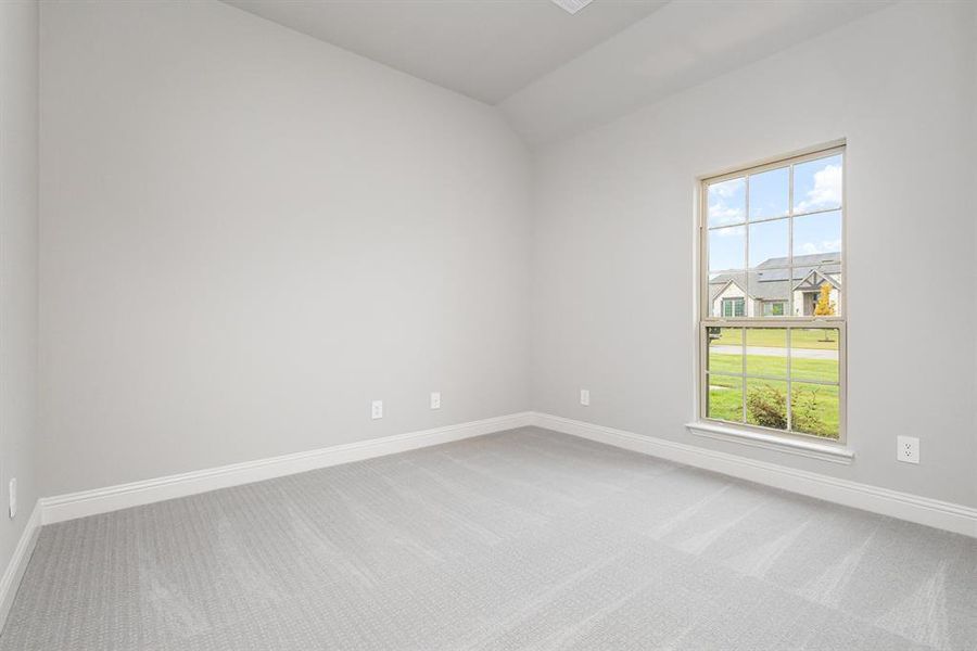 Spacious, unfurnished interior of a new home in Sagebrush Addition, Midlothian (Image 26).