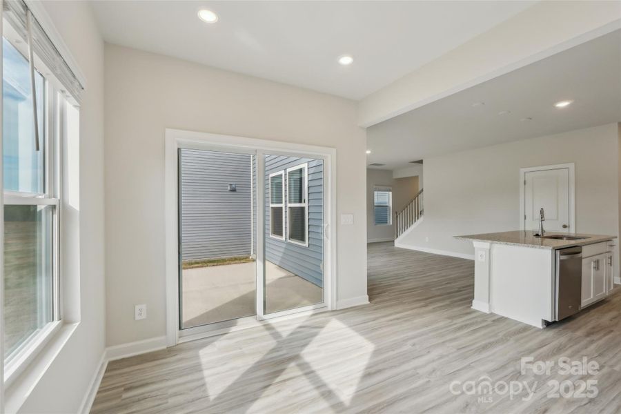 Spacious, unfurnished interior of a new home in Buffalo Ridge, Newton (Image 18).
