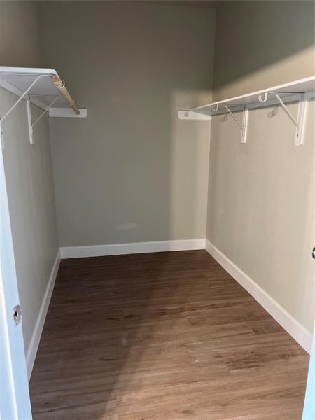 Spacious, unfurnished interior of a new home in , Houston (Image 7).