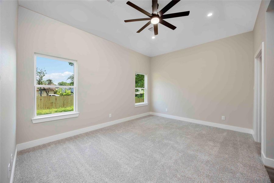 Ceiling fans in all rooms! Ceiling fans in all rooms!