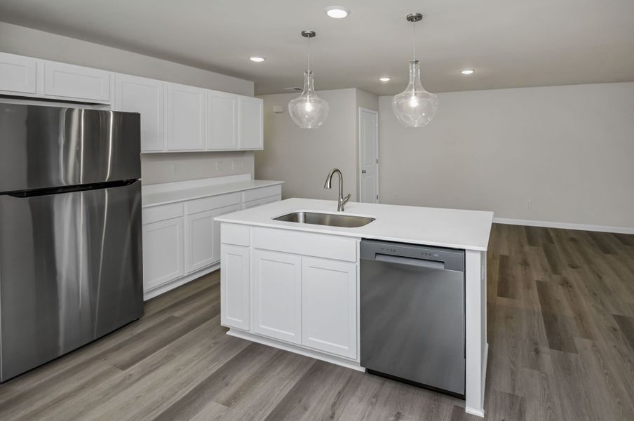 Representative interior finishes for a home built from the Harper by Veranda Homes in The Abbey at Trolley Run Station, Aiken (Image 10).