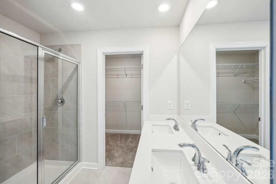 Photo is not of the actual home, but is an inspirational photo of builder’s model home and may depict options, furnishings, and/or decorator features that are not included Photo is not of the actual home, but is an inspirational photo of builder’s model home and may depict options, furnishings, and/or decorator features that are not included