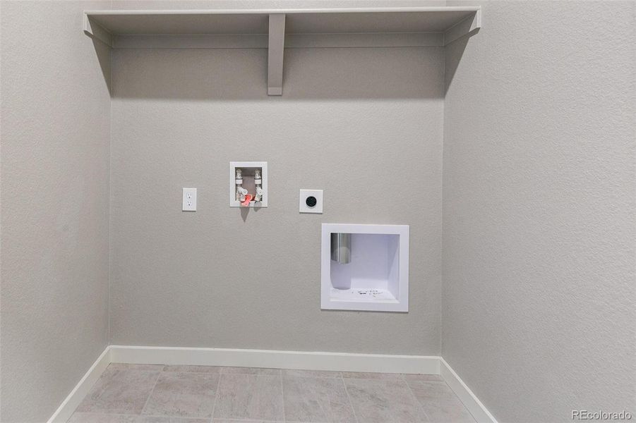 Spacious, unfurnished interior of a new home in Spring Valley Ranch, Elizabeth (Image 26).