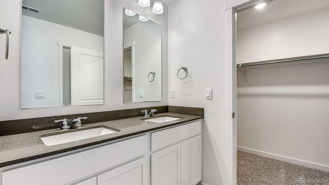 Furnished interior view inside a new home in Settlers Crossing, Commerce City (Image 4).