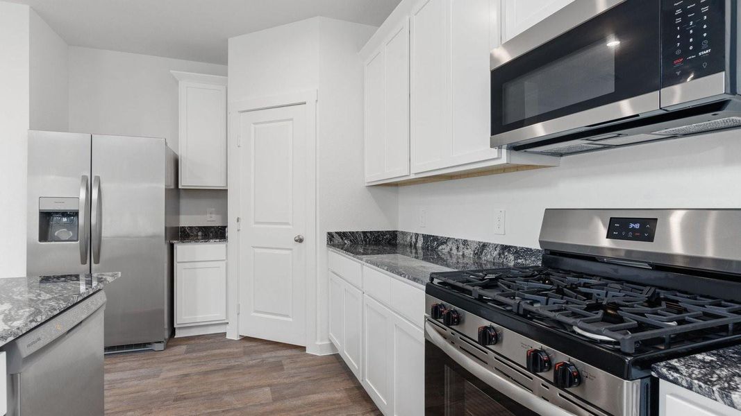 *Images and 3D tour are for illustration only and options may vary from home as built. *Images and 3D tour are for illustration only and options may vary from home as built.