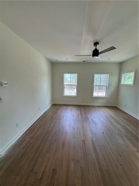 Spacious, unfurnished interior of a new home in , Scottdale (Image 12).