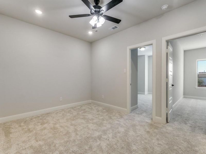 Spacious, unfurnished interior of a new home in Hillside at Las Colinas, Irving (Image 27). Spacious, unfurnished interior of a new home in Hillside at Las Colinas, Irving (Image 27).
