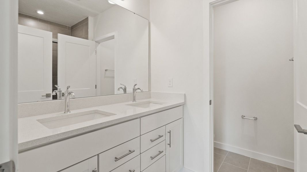 Representative furnished interior of a home built from the Flagler by DRB Homes in Grasslands West, Lakeland (Image 16).