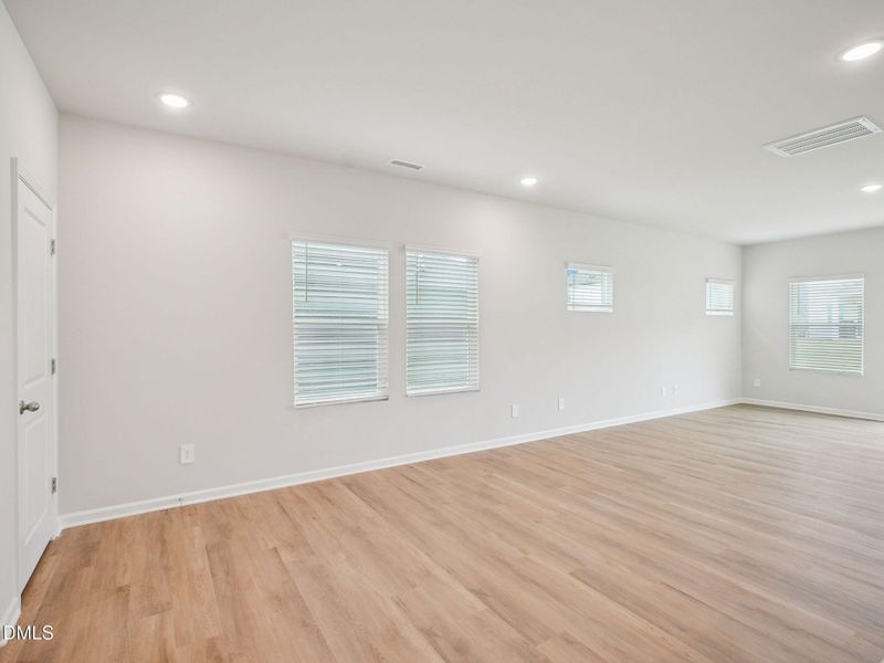 6-web-or-mls-Raleigh - River Glen - 636