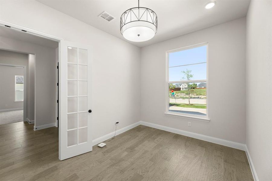 04. 3131 Fisher - Study