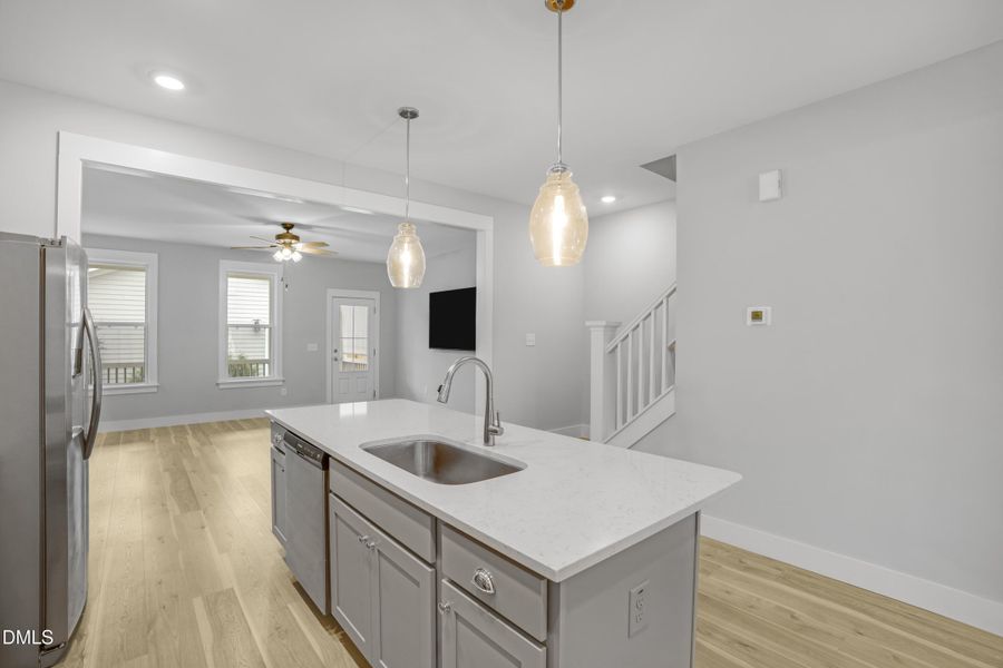 CY1A3582-HDR CY1A3582-HDR