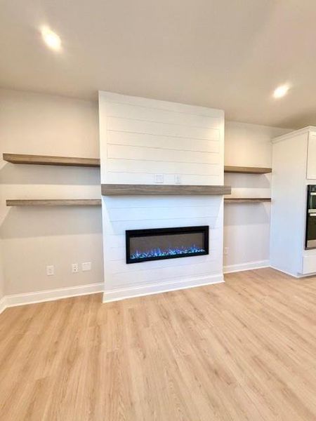 Spacious, unfurnished interior of a new home in Towne Village at Suwanee Dam, Sugar Hill (Image 20).