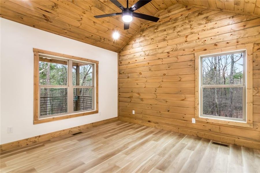 Spacious, unfurnished interior of a new home in , Ellijay (Image 41).