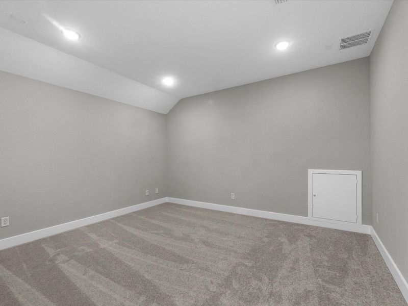 Spacious, unfurnished interior of a new home in Pecan Ridge, Fulshear (Image 13).
