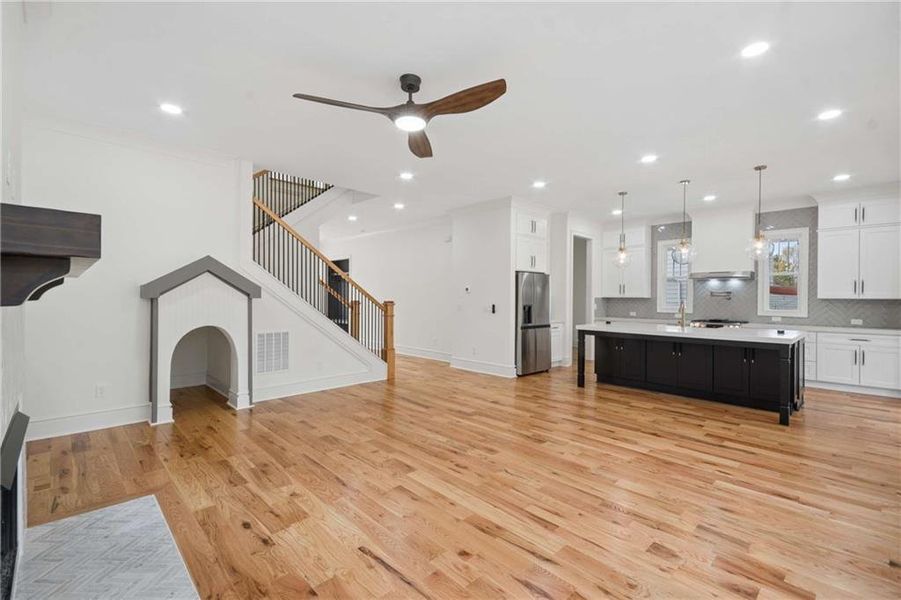 Spacious, unfurnished interior of a new home in , Atlanta (Image 37). Spacious, unfurnished interior of a new home in , Atlanta (Image 37).