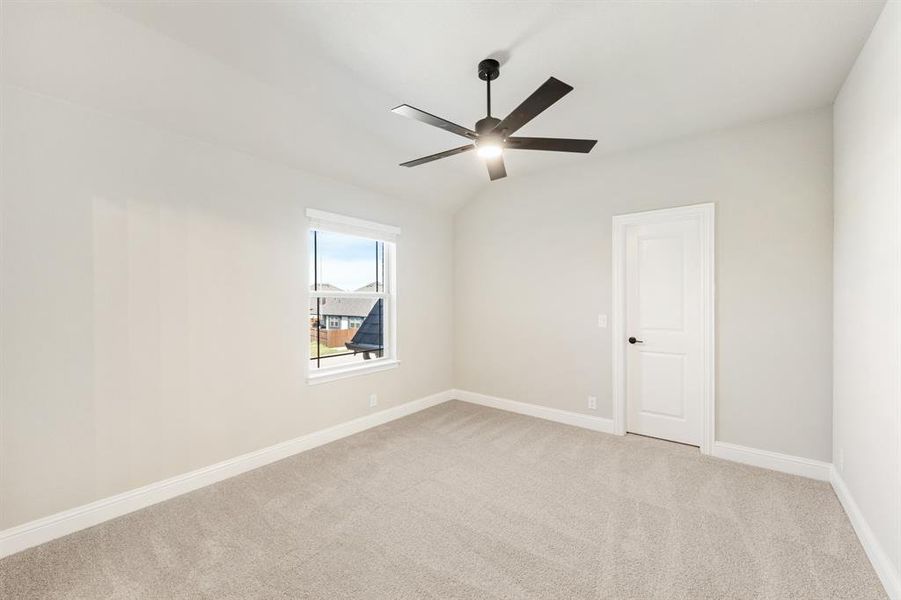 Spacious, unfurnished interior of a new home in Ridgepoint, Midlothian (Image 36).