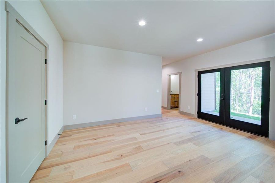 Spacious, unfurnished interior of a new home in , Dawsonville (Image 36).