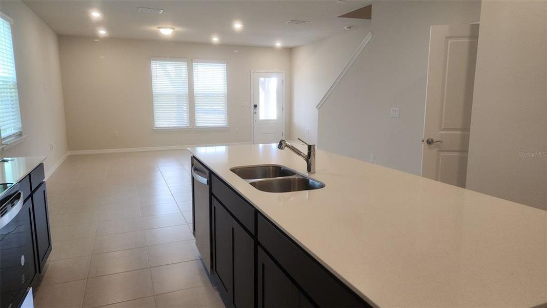 Furnished interior view inside a new home in , Winter Garden (Image 9).