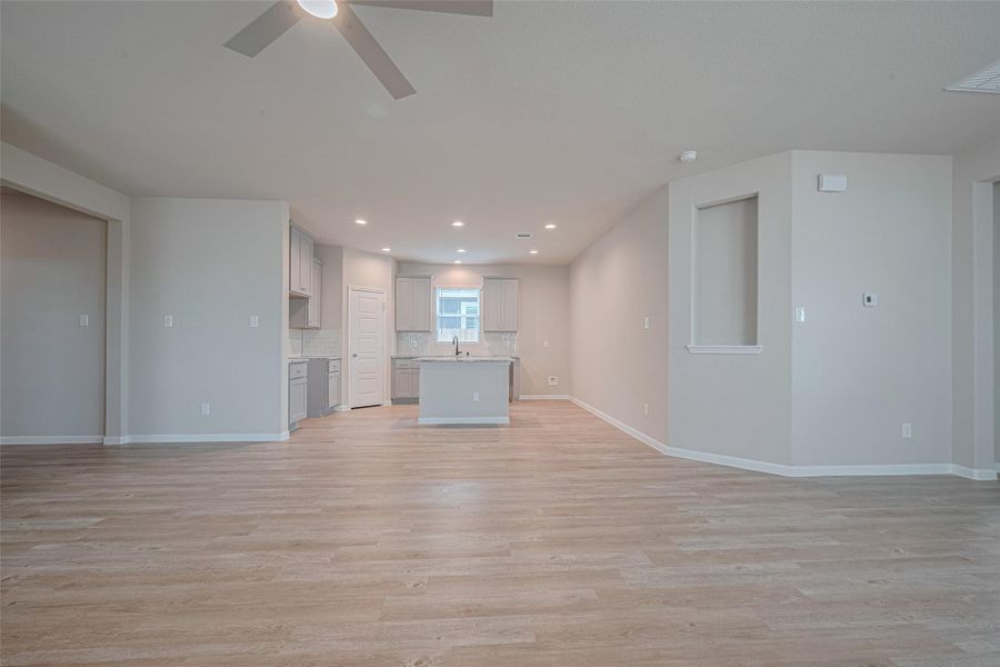 Spacious, unfurnished interior of a new home in , Brookshire (Image 33).