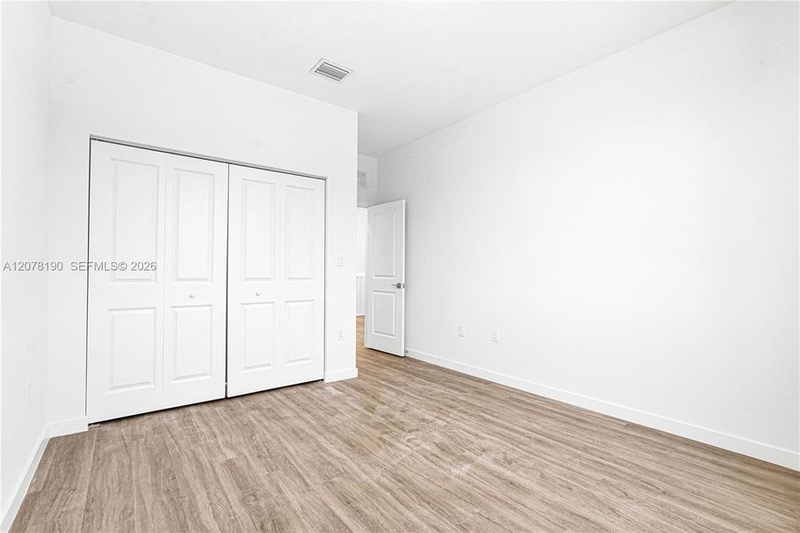 Spacious, unfurnished interior of a new home in , Miami (Image 89).