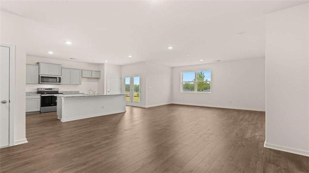 Spacious, unfurnished interior of a new home in Champion's Run, Lithonia (Image 28).