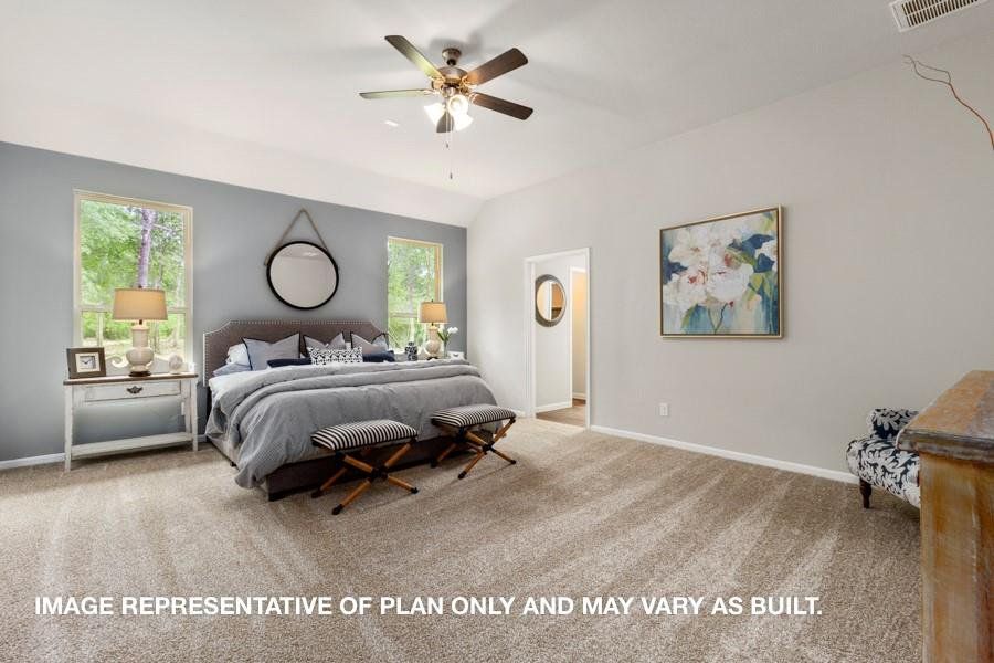 Furnished interior view inside a new home in River Ranch Estates, Mont Belvieu (Image 10).