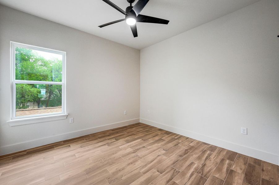 Spacious, unfurnished interior of a new home in , Wimberley (Image 25).