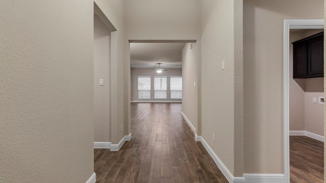 Representative unfurnished interior of a home built from the Guadalupe by D.R. Horton in Eden Ranch, Arlington (Image 40).