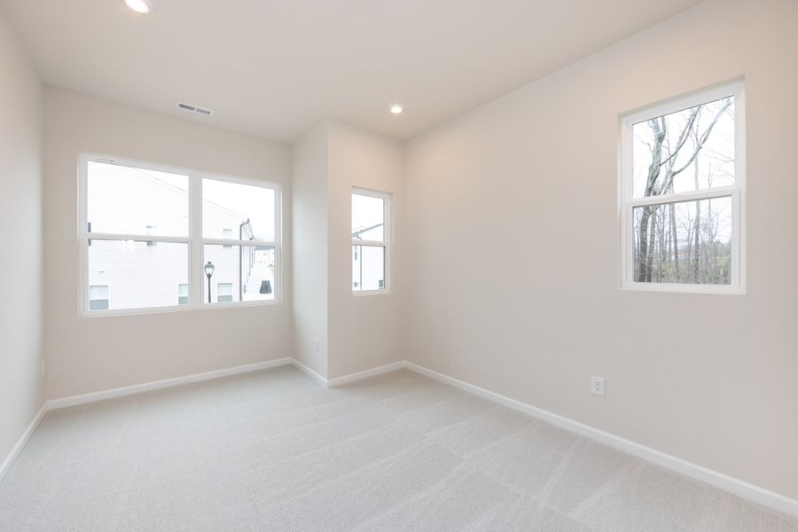 Spacious, unfurnished interior of a new home in Fifteen 15 Cannon, Charlotte (Image 30).