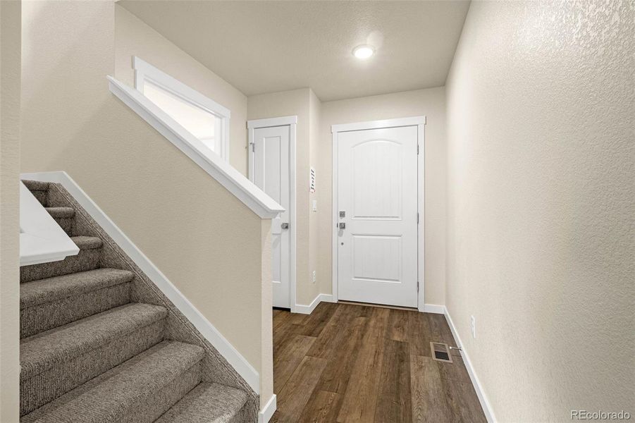 Spacious, unfurnished interior of a new home in , Colorado Springs (Image 17).