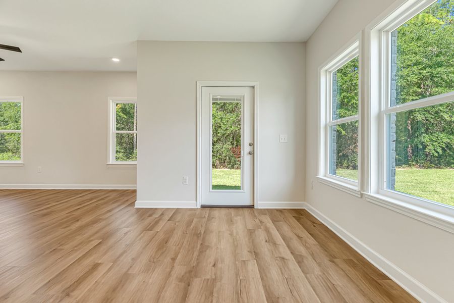 Representative unfurnished interior of a home built from the Elizabeth by CJL Homes in McCarthy Estates, Defuniak Springs (Image 26).