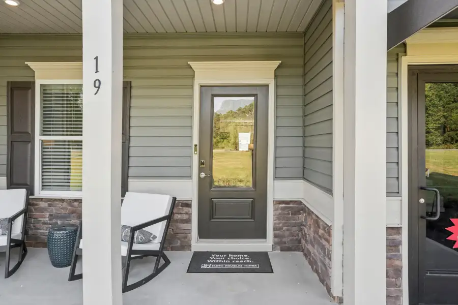 The Avondale - Front Entrance