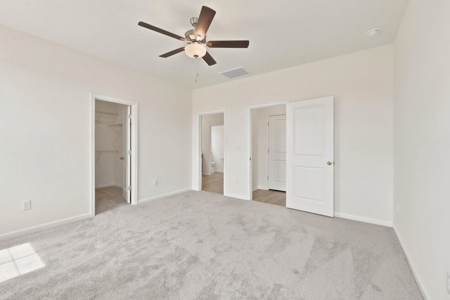 Spacious, unfurnished interior of a new home in Oak Grove, Conway (Image 27).