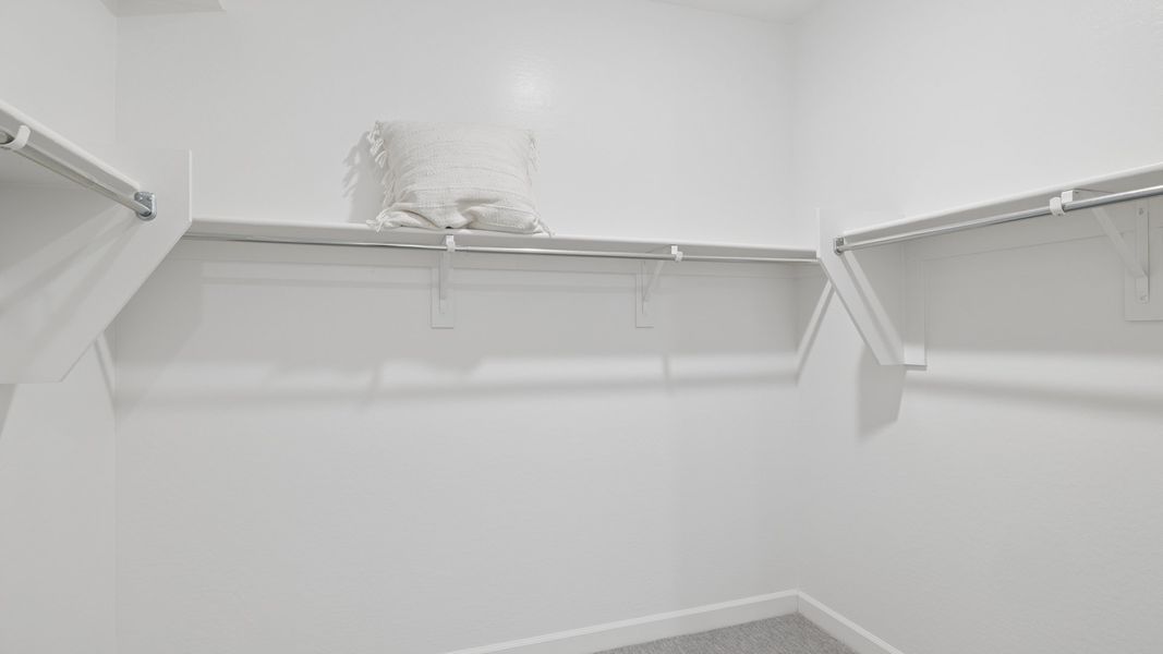 Spacious, unfurnished interior of a new home in The Buttes at Mystic, Peoria (Image 21).