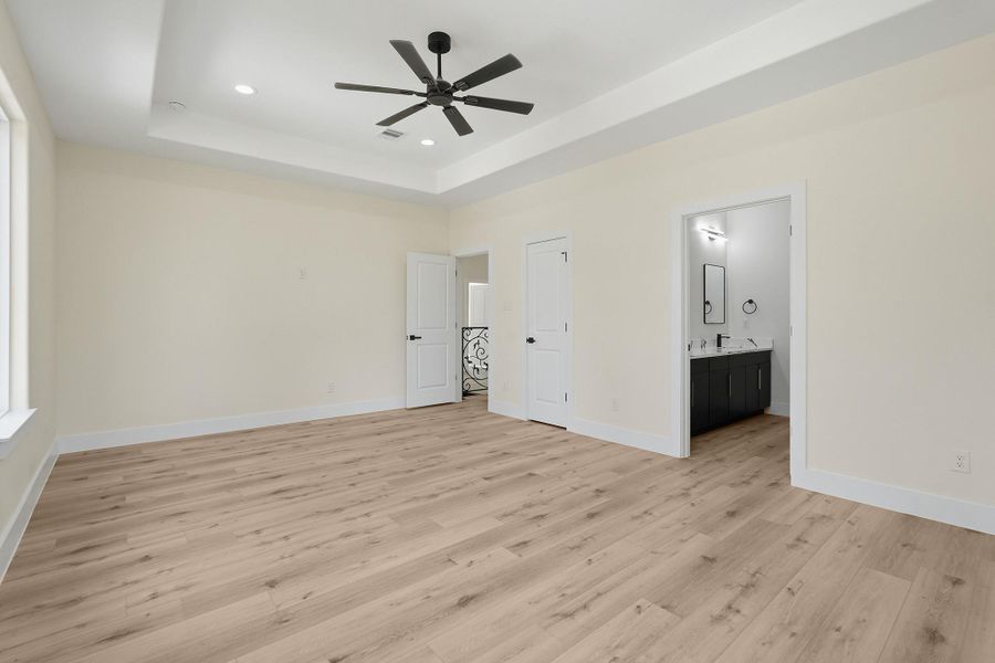 Spacious, unfurnished interior of a new home in , Channelview (Image 25).