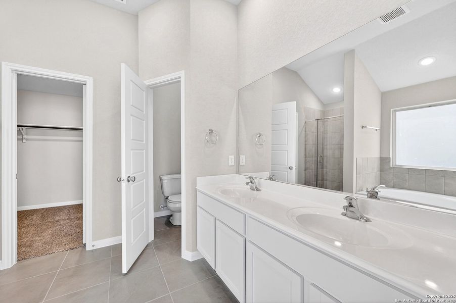 Furnished interior view inside a new home in Winding Brook, San Antonio (Image 7).