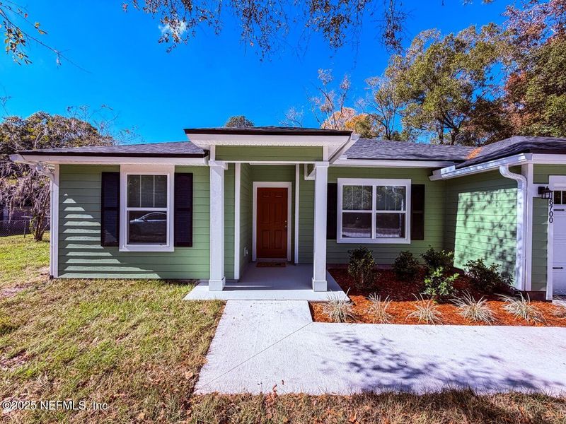 Exterior details and patio area of a home in , Jacksonville (Image 48). Exterior details and patio area of a home in , Jacksonville (Image 48).