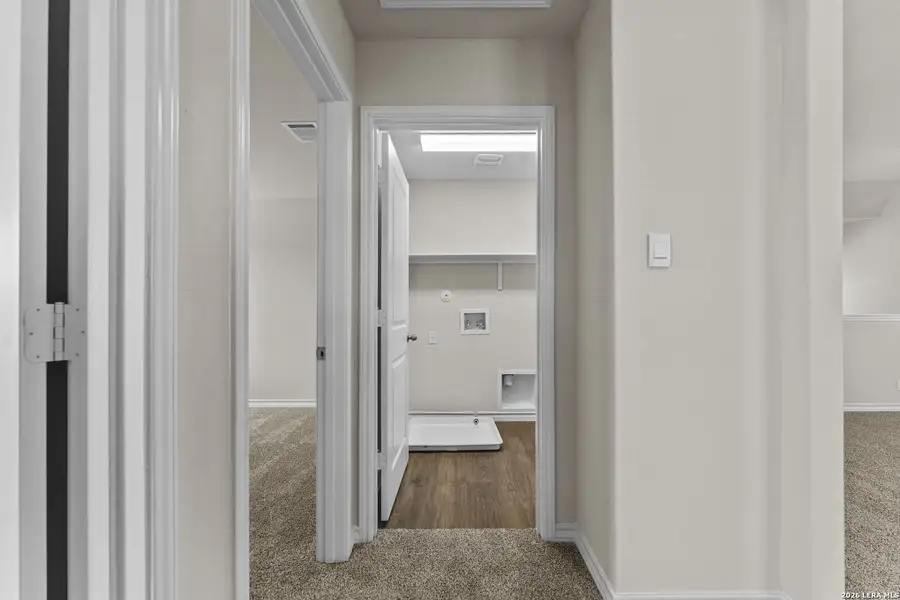 Spacious, unfurnished interior of a new home in Steele Creek, Cibolo (Image 22).