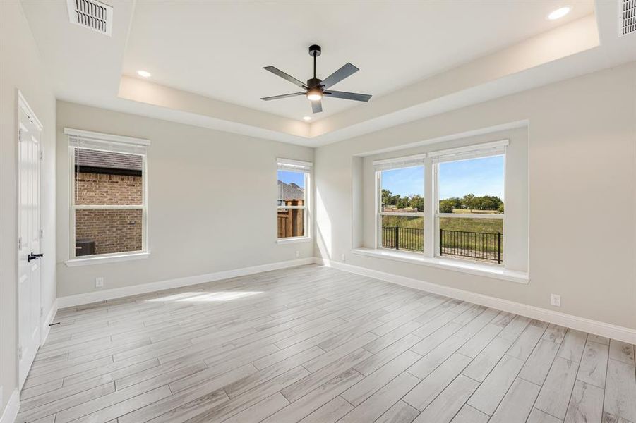 Spacious, unfurnished interior of a new home in Devonshire Classic 60-65, Forney (Image 36).