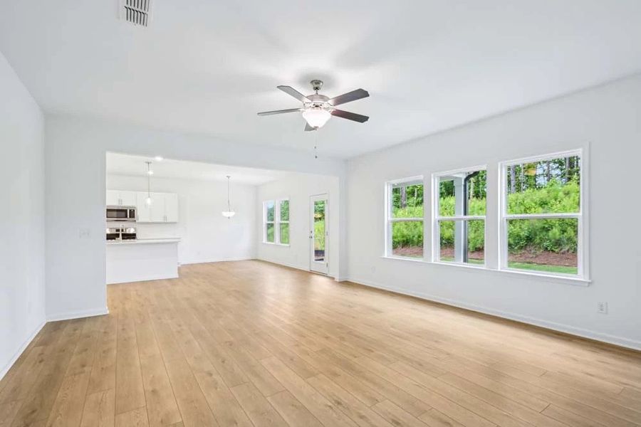 Sample Photo: Family Room