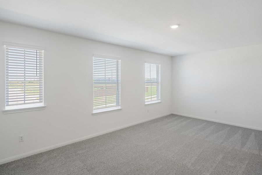 Spacious, unfurnished interior of a new home in Cypress Trails at Bauer Landing, Hockley (Image 7).