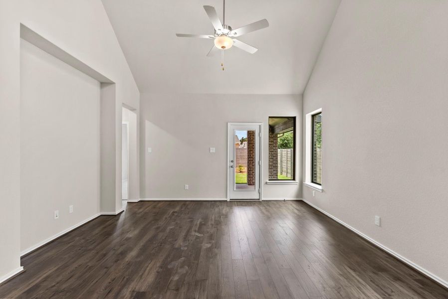 Spacious, unfurnished interior of a new home in Two Step Farm, Montgomery (Image 17). Spacious, unfurnished interior of a new home in Two Step Farm, Montgomery (Image 17).