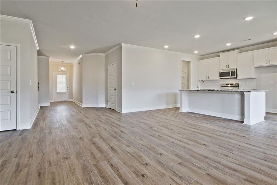 Spacious, unfurnished interior of a new home in Highland Park, Stonecrest (Image 16).
