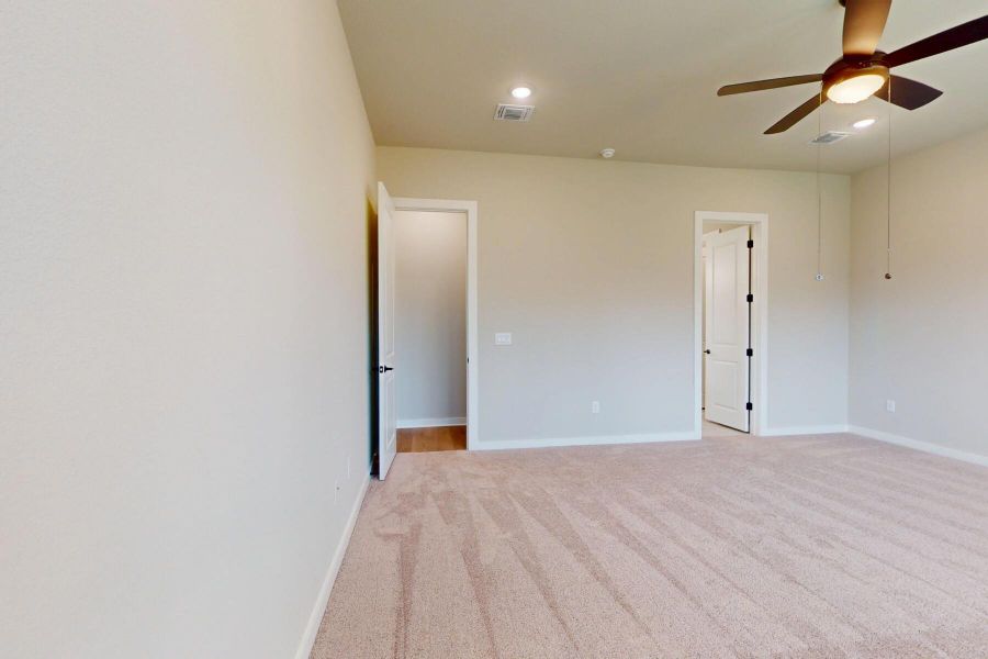 Spacious, unfurnished interior of a new home in Edgewood, Leander (Image 32). Spacious, unfurnished interior of a new home in Edgewood, Leander (Image 32).