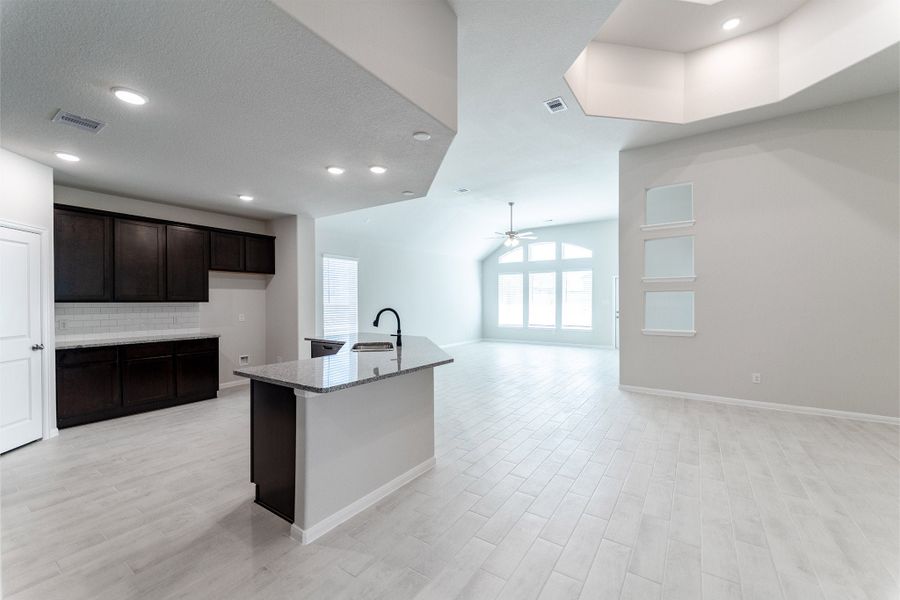 Furnished interior view inside a new home in Canterra Creek, Rosharon (Image 7).