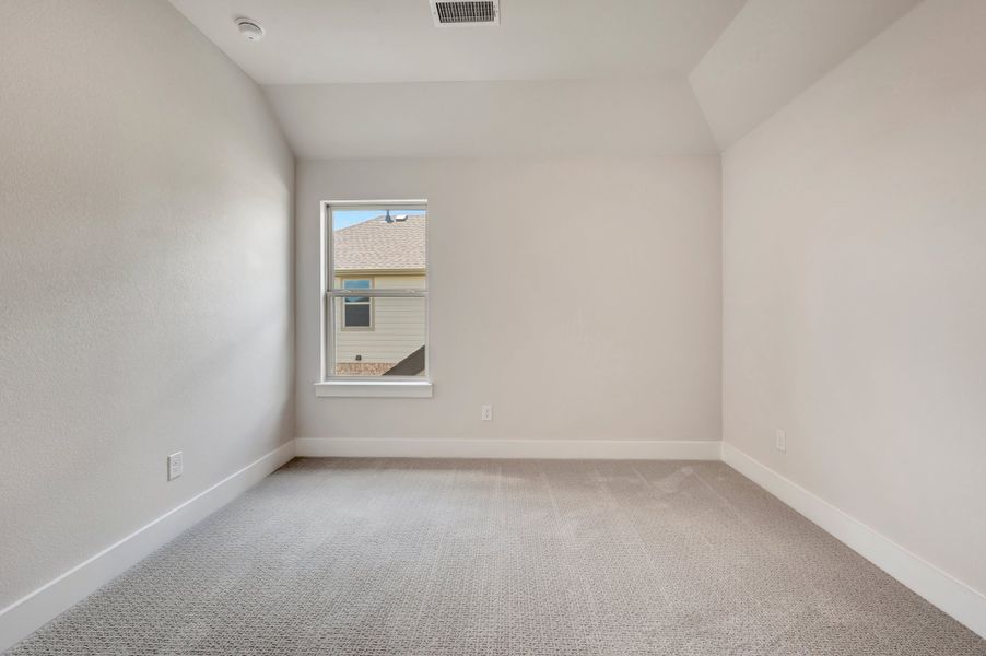 Spacious, unfurnished interior of a new home in Bridgewater, Midlothian (Image 24).