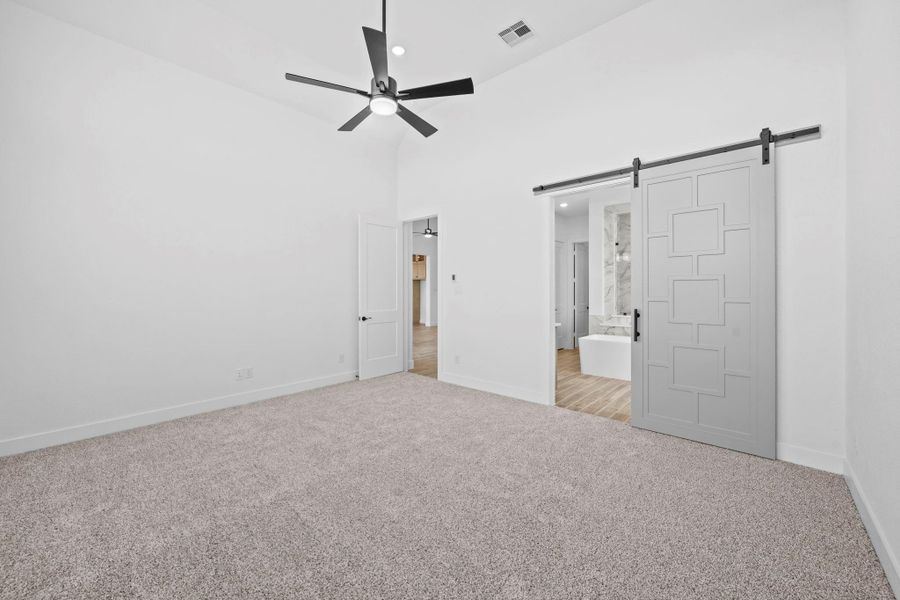 Spacious, unfurnished interior of a new home in Elyson 60's, Katy (Image 16).